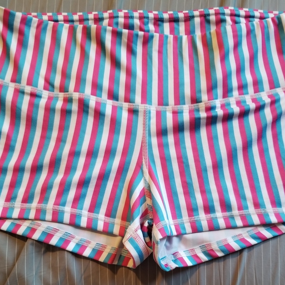 Fleo Riki shorts DNDL